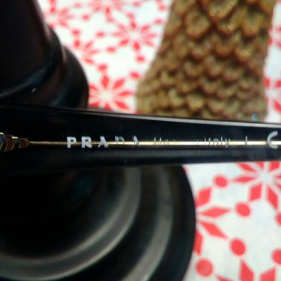 Prada Frames - Picture 2 of 6